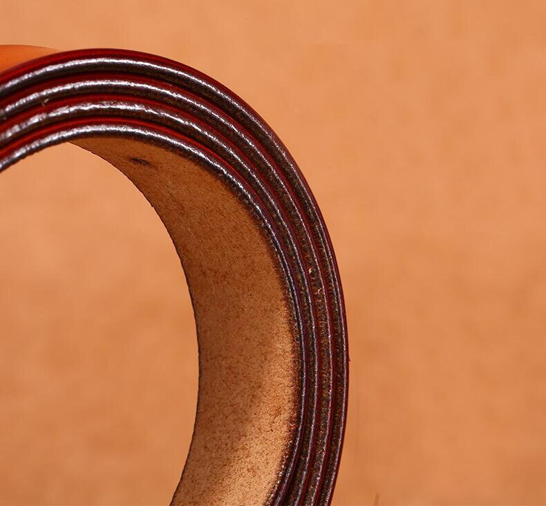 Cinto Feminino com Fivela Preta Estilo Vintage e Elegante para Look Casual ou Social