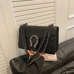 Bolsa Feminina com Corrente e Fivela Estilo Cobra Elegante Textura Croco Estilo Luxo