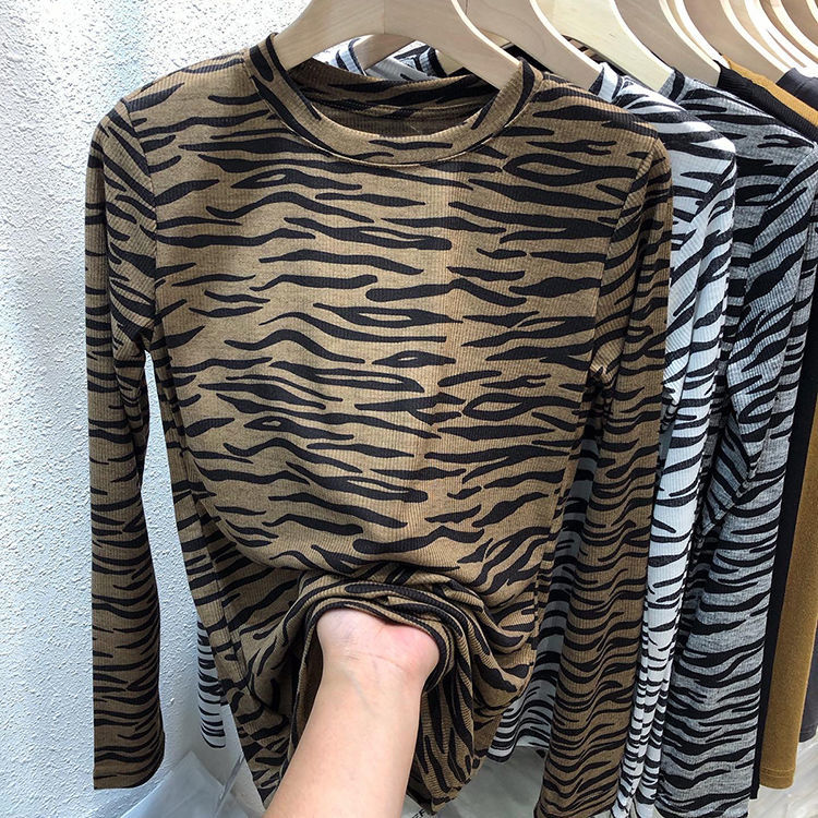 Blusa Feminina Manga Longa Estampada Animal Print Onça Tendência Casual e Estilosa