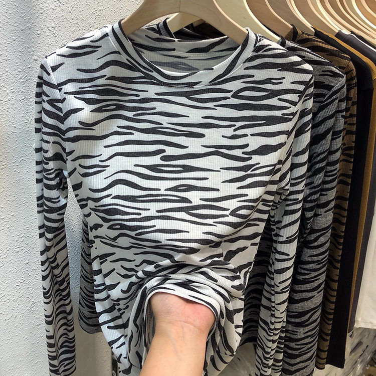 Blusa Feminina Manga Longa Estampada Animal Print Onça Tendência Casual e Estilosa